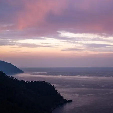 아파트 Uzak Spectacular Views In Kabak 페티예