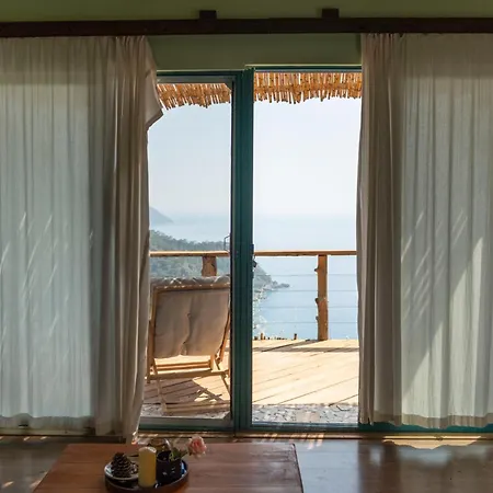 Uzak Spectacular Views In Kabak * 페티예
